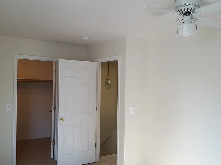 222413 — Photo 8