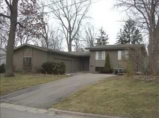 5601 Thunderbird Ln, Monona, WI 53716