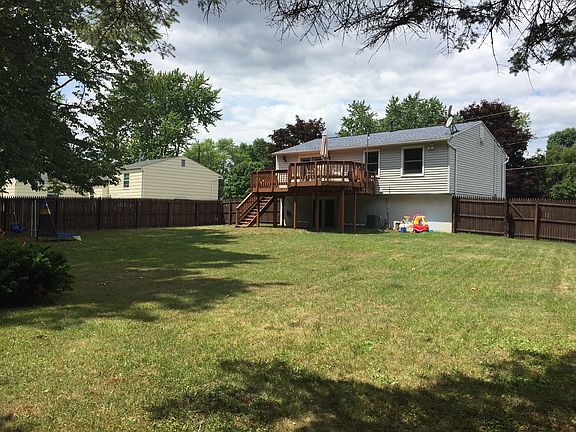 4th image of 105 Timwood Dr