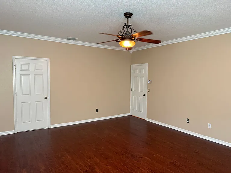 2478 Linkwood Ave — Photo 33