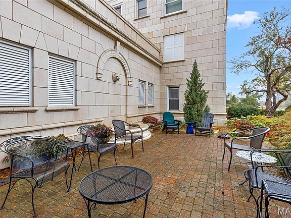 3rd image of 709 S Skinker Blvd APT 703