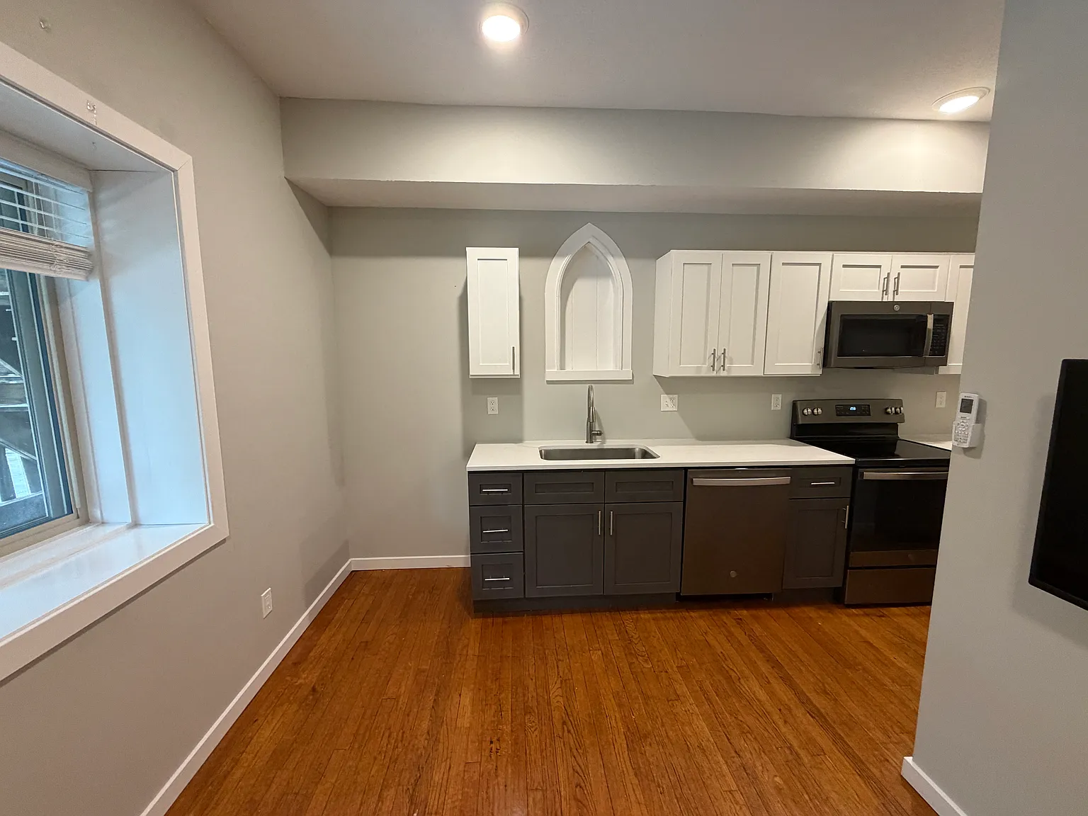 1 bed, 409 sqft, $1,400 — Photo 2
