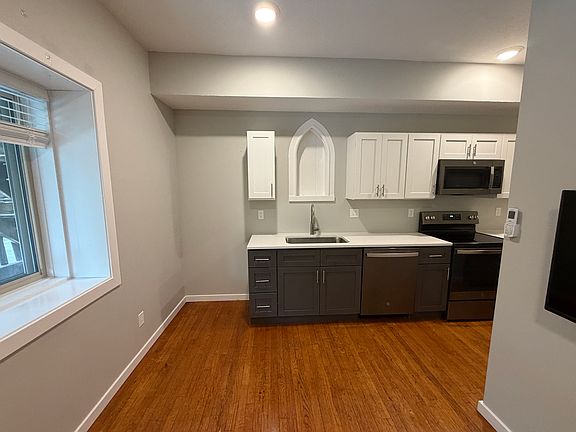 2nd image of 606 W Ohio St #103