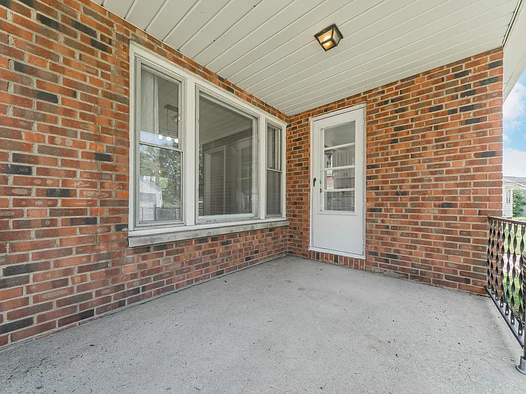 24111 Edgehill Dr — Photo 38