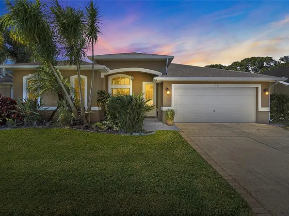 8253 Wild Oaks Cir, Largo, FL 33773