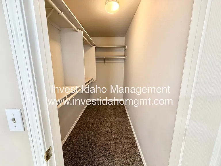 Avenger Lane — Photo 10