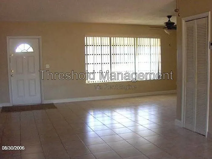 19632 NE 12th Pl — Photo 4