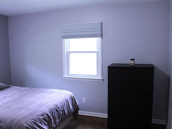 4th image of 4427 Thorncroft Ave