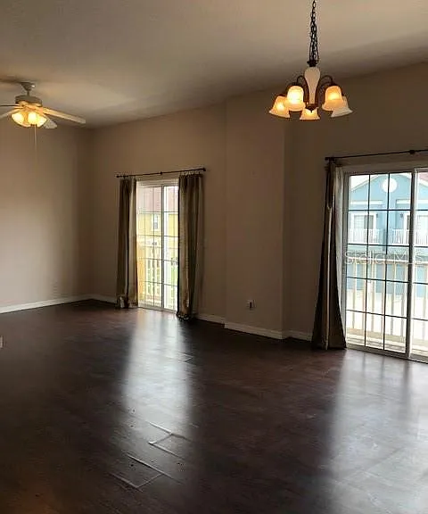 10923 Derringer Dr — Photo 2