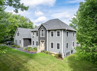38 Chestnut Trl, Bangor, ME 04401