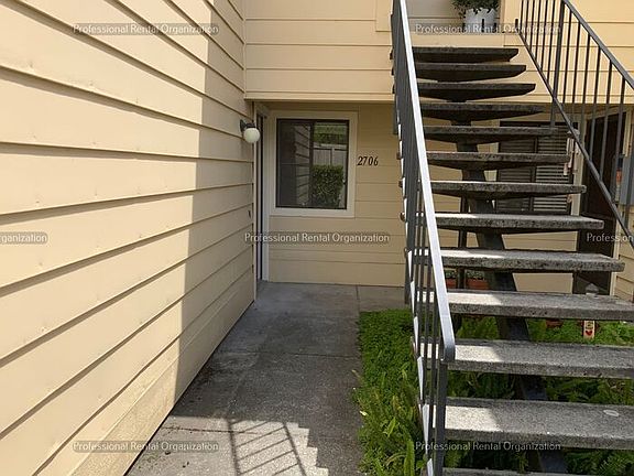 3rd image of 2706 Woodlake Dr #2706