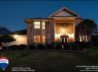 1907 Avenue M, Nederland, TX 77627