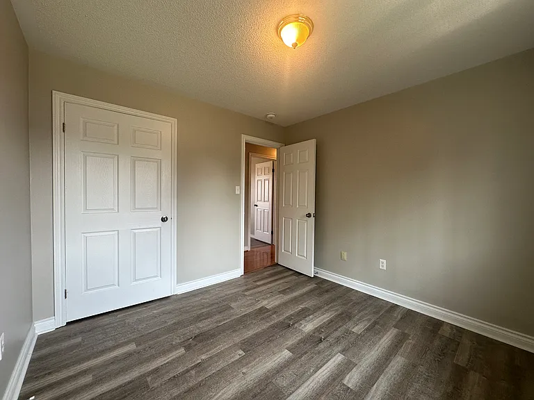 871 Chapel Rd — Photo 16