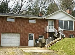 2520 Apple Dr, Apollo, PA 15613