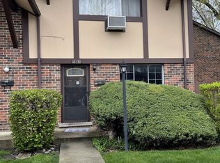 18W130 Lowell Ln, Villa Park, IL 60181