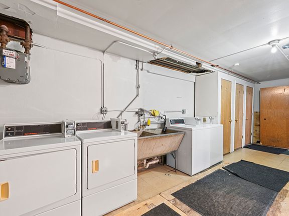 3rd image of 3848 W 47th St APT 2SE