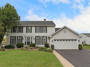 753 Provincetown Dr, Carol Stream, IL 60188