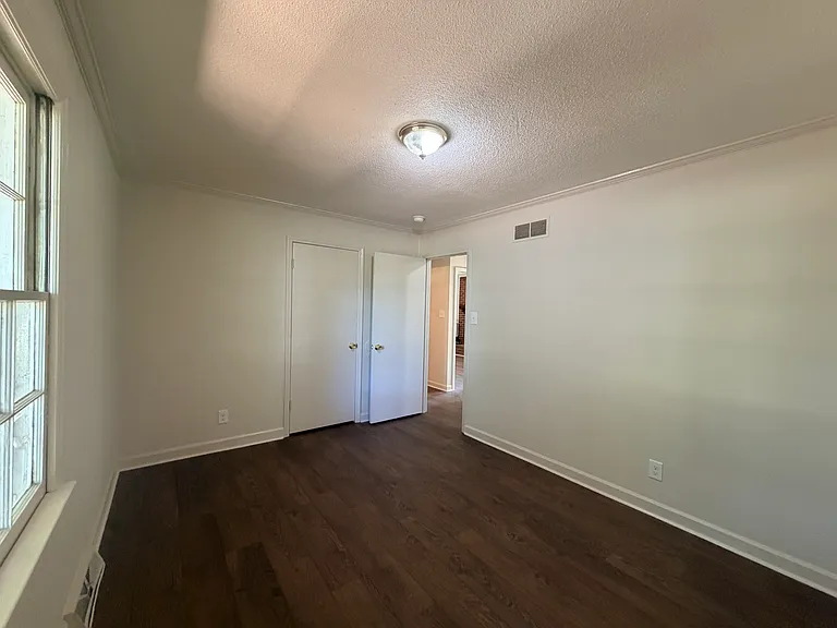 5701 Cates Dr — Photo 46