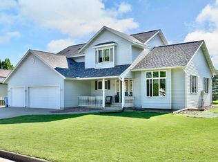 112 Debi Lei Dr, Winona, MN 55987