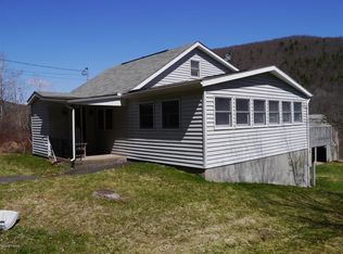 865 Winterdale Rd, Starlight, PA 18461