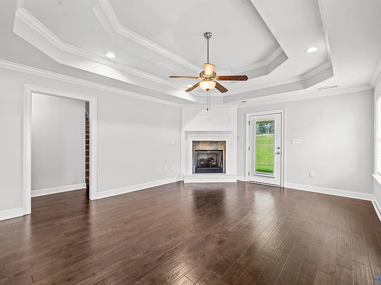 233 Dustin Ln NW — Photo 11