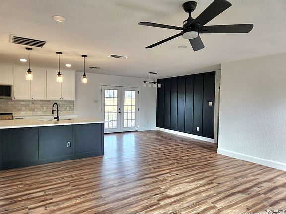 3rd image of 123 maple valley