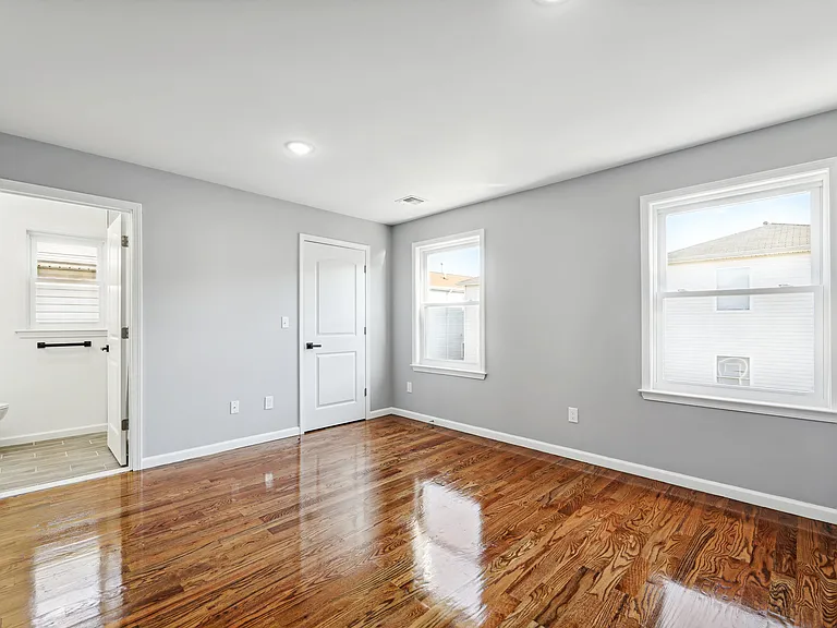 531 Livingston St #B — Photo 9