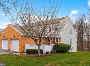 174 Treetops Dr, Lancaster, PA