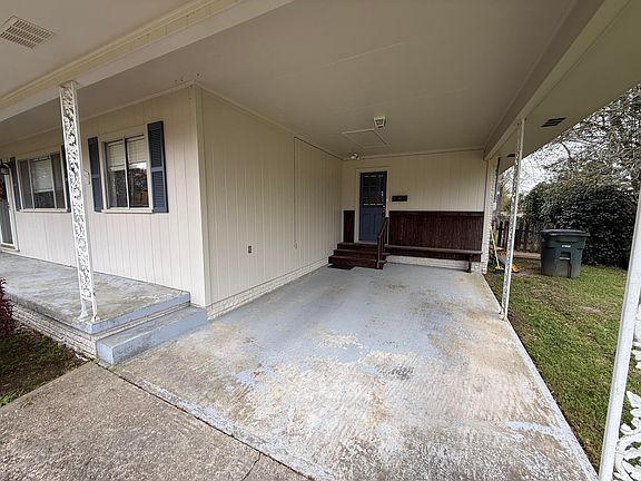 3rd image of 1717 Orchard Dr