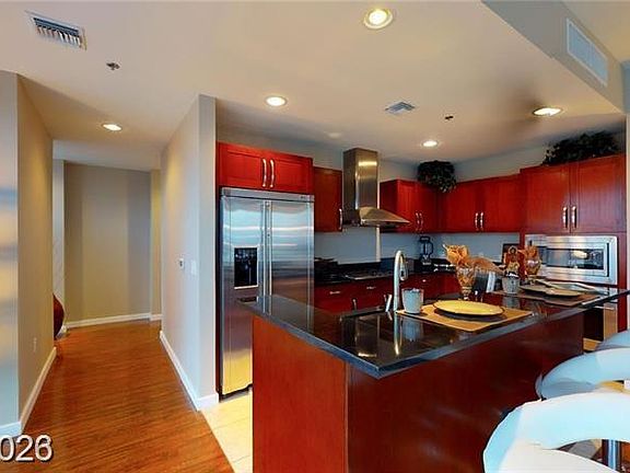 3rd image of 4575 Dean Martin Dr Unit 1100