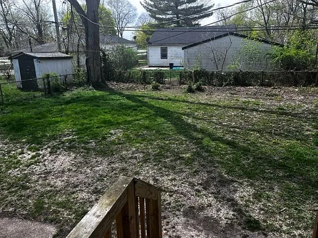 Merrill Ave — Photo 11