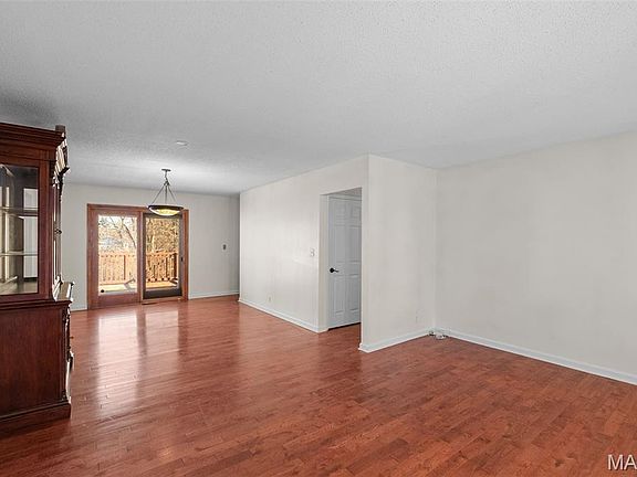 5th image of 3626 Blecha Rd