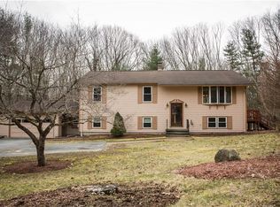 24 Langlais Dr, Scituate, RI 02831