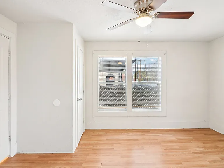 1906 Grainger St #1906 — Photo 13