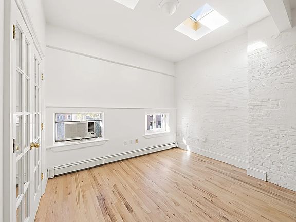3rd image of 343 W 20th St APT 8
