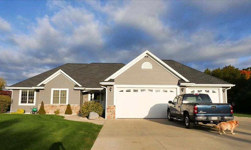 1st image of W264S7865 Oakdale Dr