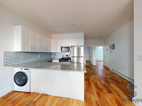 5th image of 996 Atlantic Ave #2B
