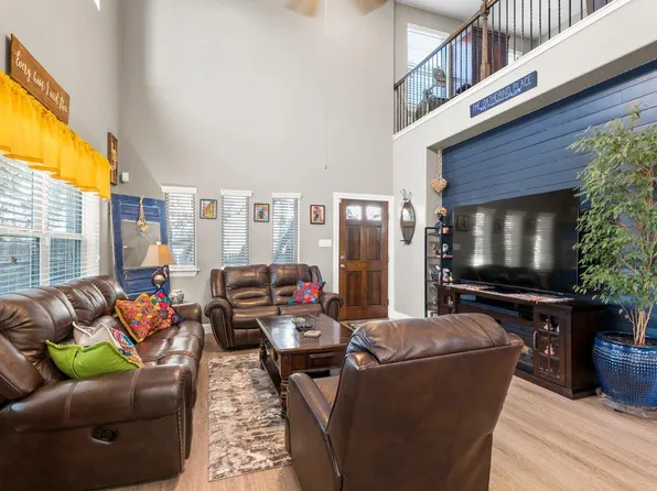2304 S Lakeline Blvd #401, Cedar Park, TX 78613