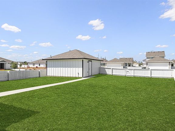 3rd image of 756 Running Creek Dr