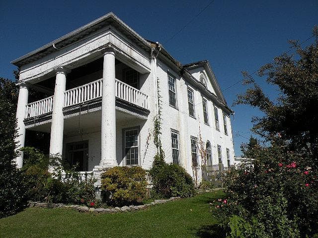 1st image of 345 Woodland Ave