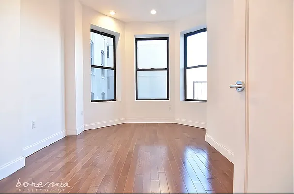 Rented by Bohemia Realty Group | media 12