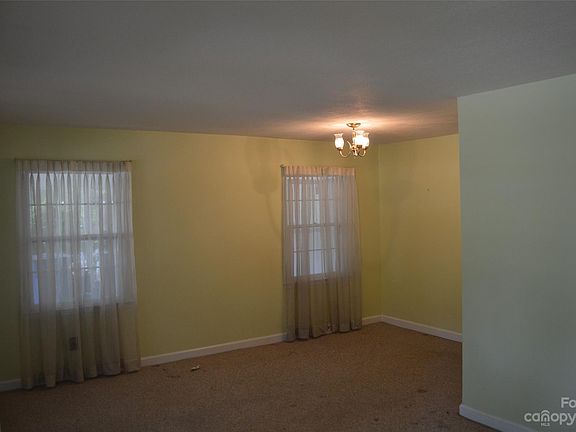5th image of 533 Carolina Ave N