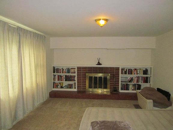 2nd image of 932 N Ashton St