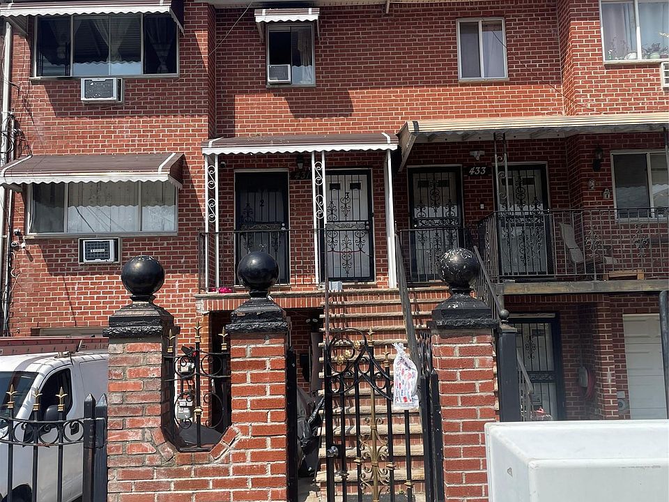 1st image of 431 Turneur Avenue