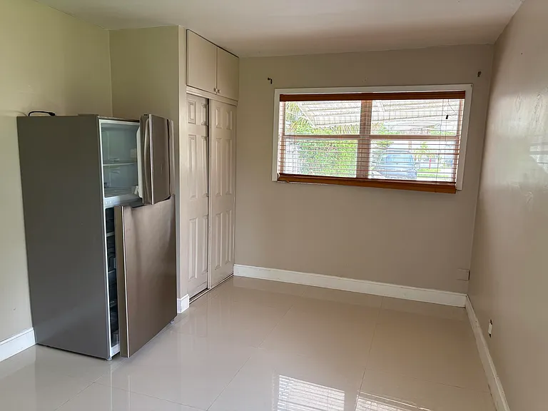 706 Glenn Pkwy #REAR — Photo 1