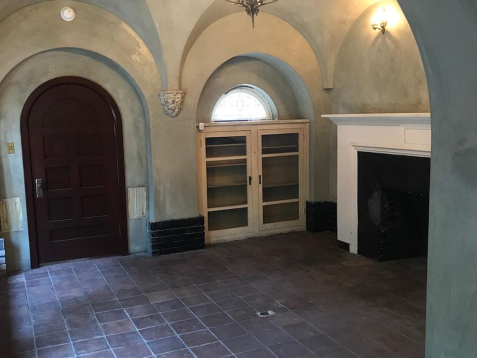 bedroom gas fireplace separate entrance