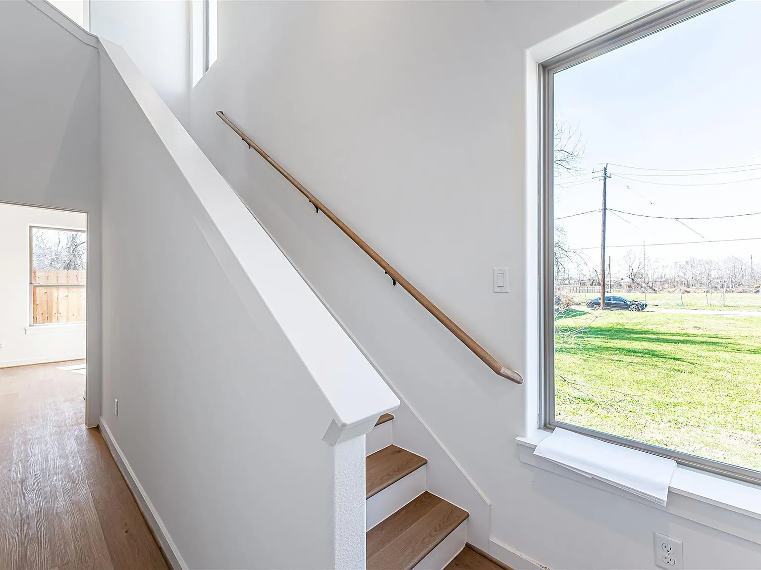 3 bed, 3.5 bath, 2088 sqft, $2,800 — Photo 4