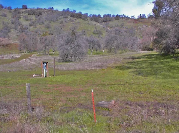 121 Longview Rd, Squaw Valley, CA 93675