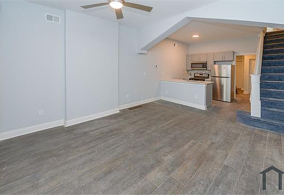 3rd image of 1307 W Silver St #1