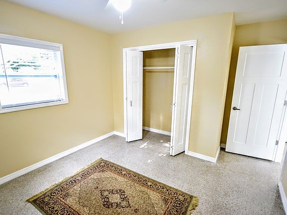 3rd image of 1308 W Hollywood St